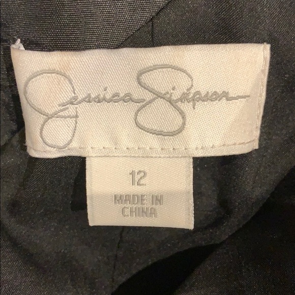Black dress by Jessica Simpson - Picture 6 of 8